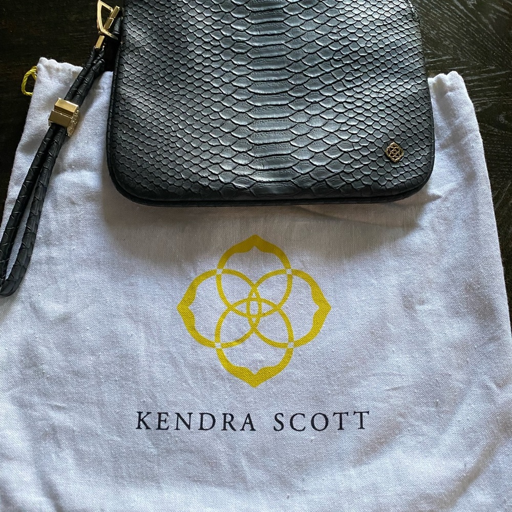 Kendra Scott small wristlet 🖤🤎